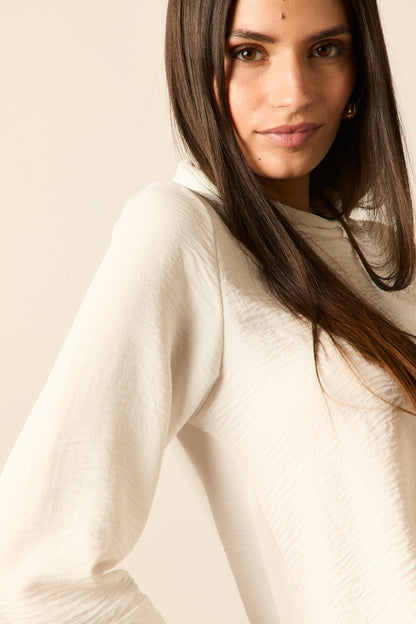 Blusa cuello chimenea blanco